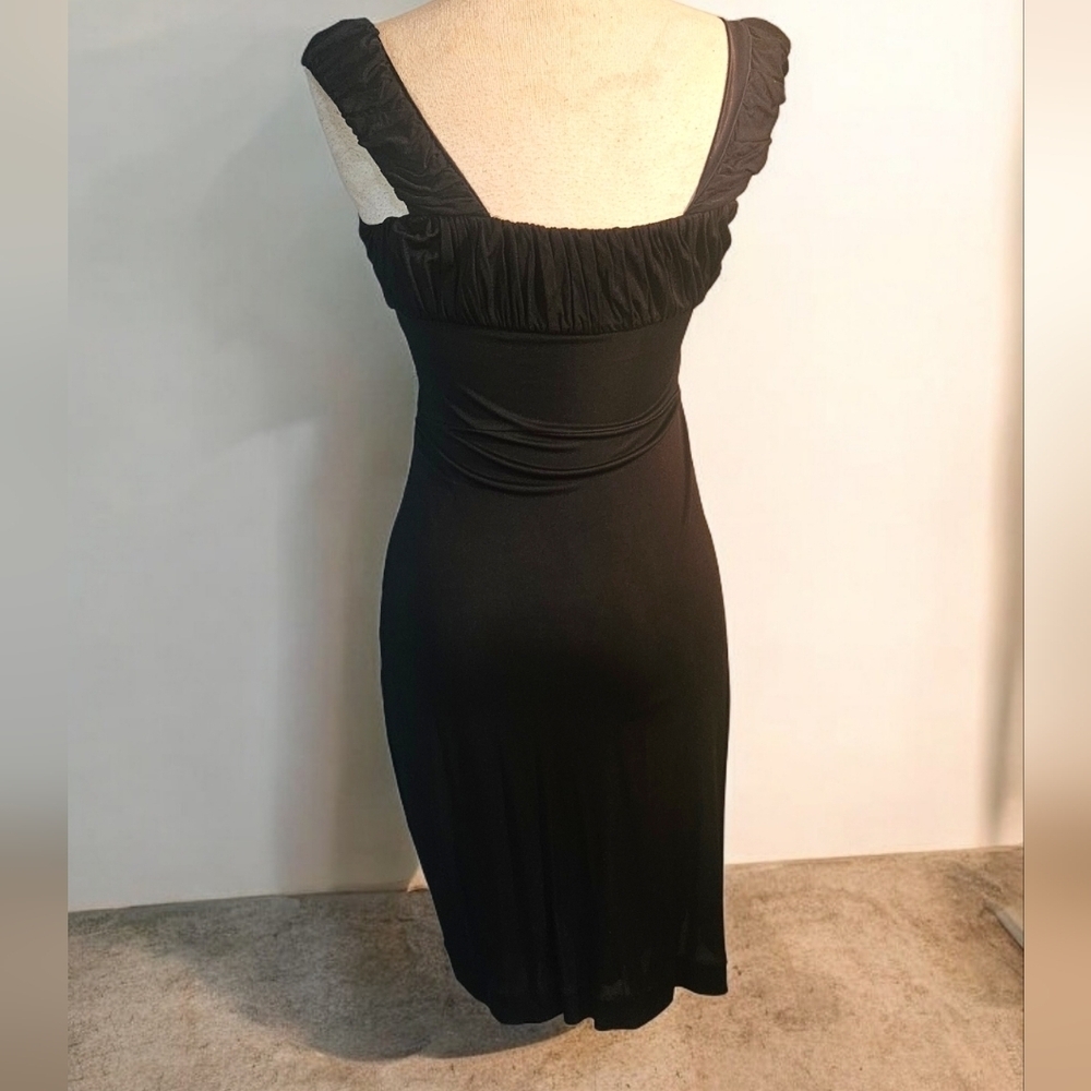 Elegant Black Sleeveless Dress. Size Small. Stretch. Gathered Detail. Midi - Picture 2 of 6